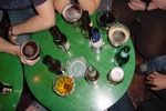 Paco's Oviedo: Bierauswahl auf dem Tisch