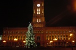 Berlin Rotes Rathaus und Weihnachtsbaum